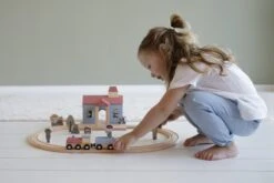 Little Dutch Railway Treinstation -Bruder Winkel LD4489 little dutch railway treinstation 2