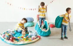 Opbergzak En Speelkleed 2 – In – 1 – Play&Go Zigzag Blue -Bruder Winkel opbergzak speelmat play go 1