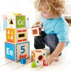 Houten Stapelkubus Pyramid Of Play -Bruder Winkel stapelkubussen pyramid of play hape e0413 4